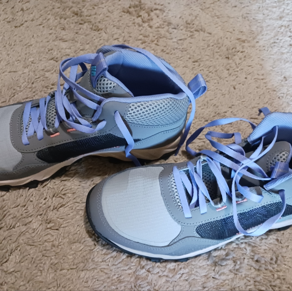 Columbia Women's Flow Centre Hiking Shoes sz 9.5
